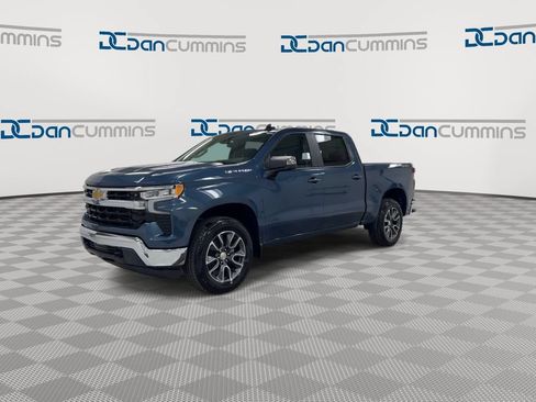 Used 2024 Chevrolet Silverado 1500 LT AWD/4WD image 4