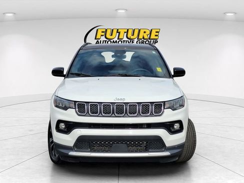 Used 2024 Jeep Compass Limited image 4