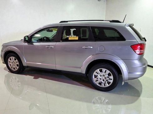 Used 2020 Dodge Journey SE image 16