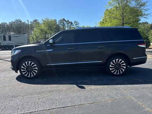 Used 2024 Lincoln Navigator L Black Label image 10