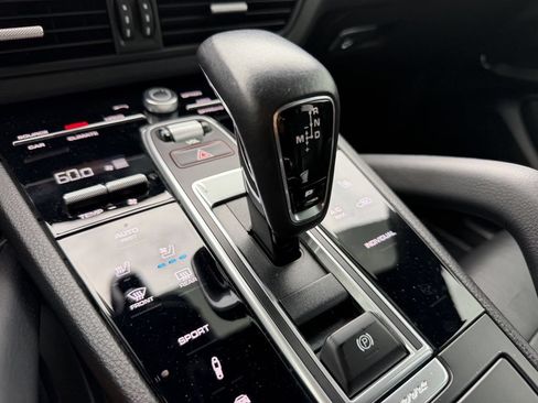 Used 2021 Porsche Cayenne S AWD/4WD image 19