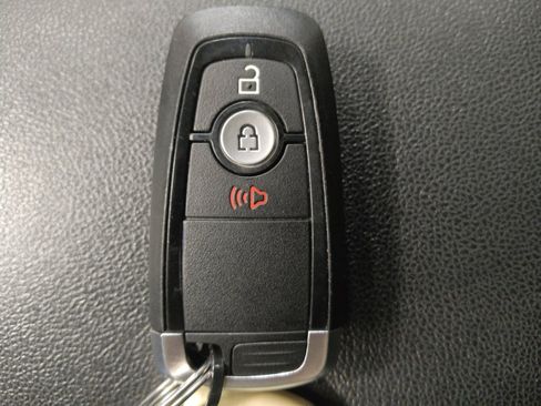 Used 2021 Ford Escape SE FWD image 32