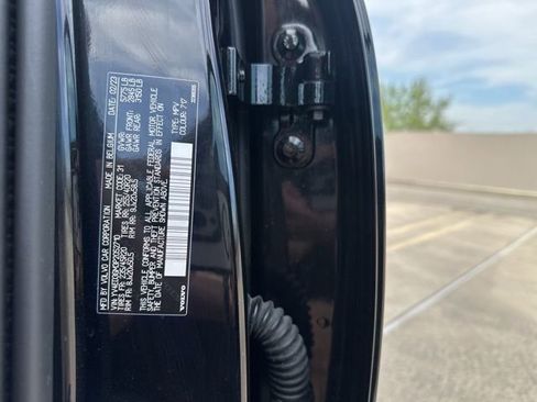 Certified 2023 Volvo C40 P8 Recharge Ultimate AWD/4WD image 32