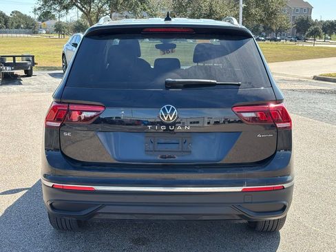 Used 2024 Volkswagen Tiguan SE image 5