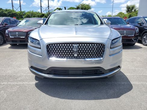 Certified 2023 Lincoln Nautilus AWD image 2
