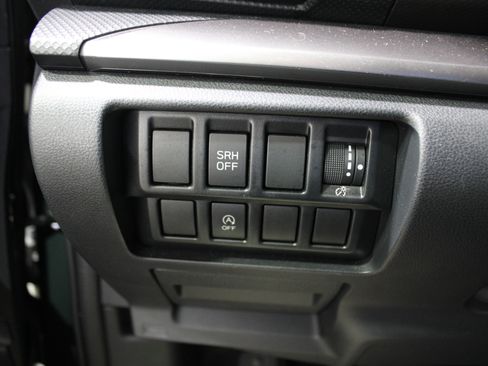 Used 2023 Subaru Forester Premium AWD/4WD image 8