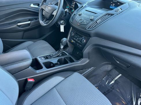 Used 2017 Ford Escape SE image 30
