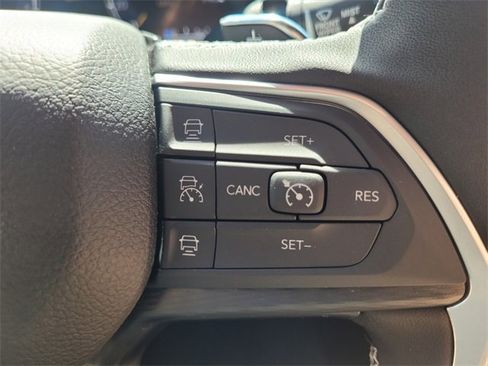 Used 2025 Jeep Grand Cherokee Altitude image 26