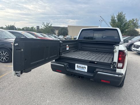 Used 2017 Honda Ridgeline RTL-E image 11