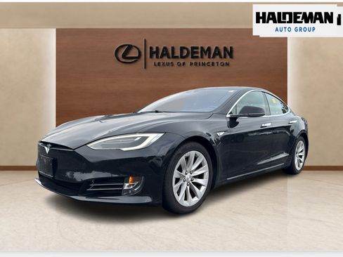Used 2016 Tesla Model S RWD image 2