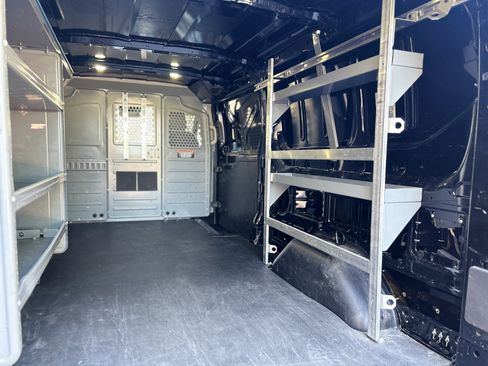 Used 2017 Ford Transit 250 LOW ROOF W/SLIDING SIDE DOOR W image 8