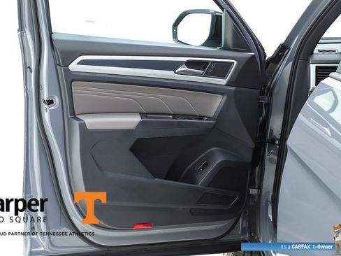 Used 2023 Volkswagen Atlas Cross Sport SEL R-Line image 18