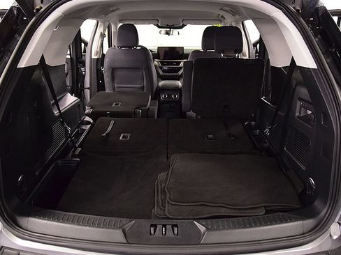 Used 2025 Ford Explorer Active AWD/4WD image 35