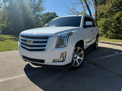 Used 2017 Cadillac Escalade Luxury