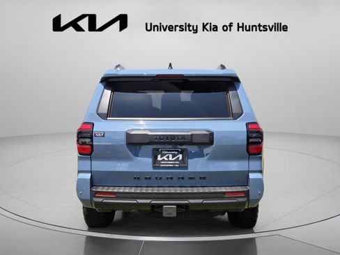 Used 2025 Toyota 4Runner TRD Off-Road Premium AWD/4WD image 5