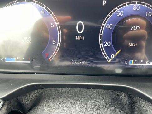 Used 2024 Jeep Grand Cherokee Altitude image 23