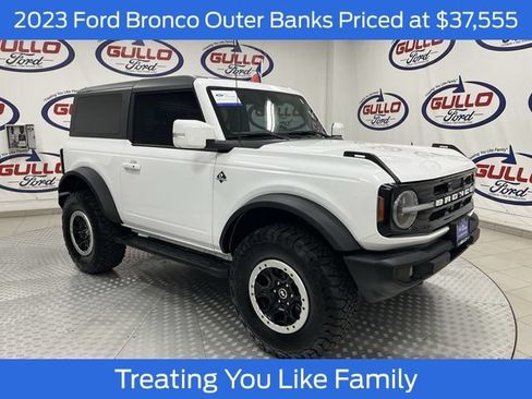 Certified 2023 Ford Bronco Outer Banks w/ Sasquatch Package AWD/4WD image 1