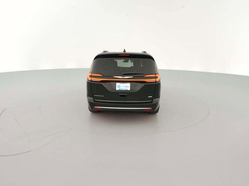 New 2026 Chrysler Pacifica Pinnacle image 10