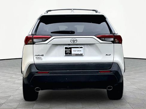 Certified 2022 Toyota RAV4 XLE Premium FWD image 5