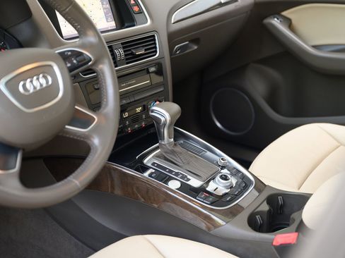 Used 2014 Audi Q5 2.0T Premium Plus AWD/4WD image 22