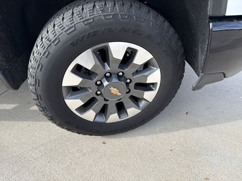 Certified 2024 Chevrolet Silverado 2500 Custom w/ Custom Value Package image 12