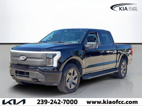 Used 2025 Ford F150 Lightning Flash AWD/4WD image 3