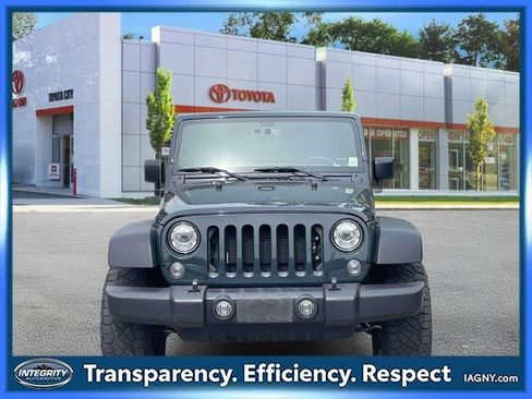 Used 2017 Jeep Wrangler Unlimited Sport w/ Quick Order Package 24S AWD/4WD image 2