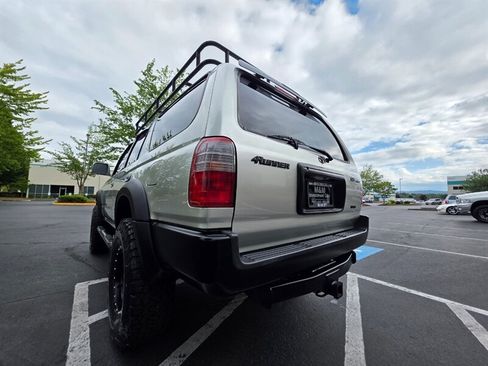Used 1999 Toyota 4Runner SR5 AWD/4WD image 11