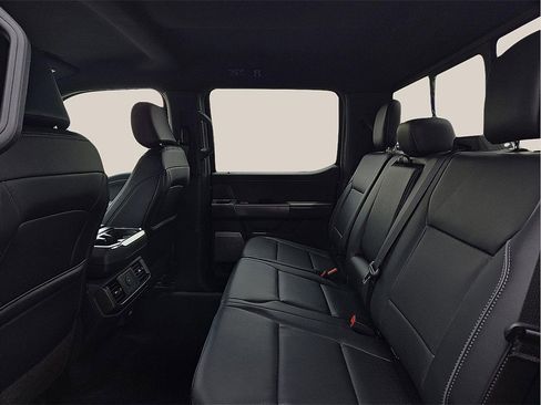 Used 2025 Ford F150 Lariat w/ Equipment Group 501A Mid image 9