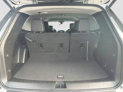 Used 2021 Chevrolet Traverse RS image 12