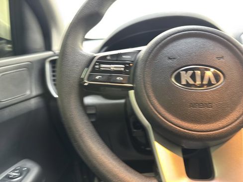 Certified 2022 Kia Sportage LX image 17