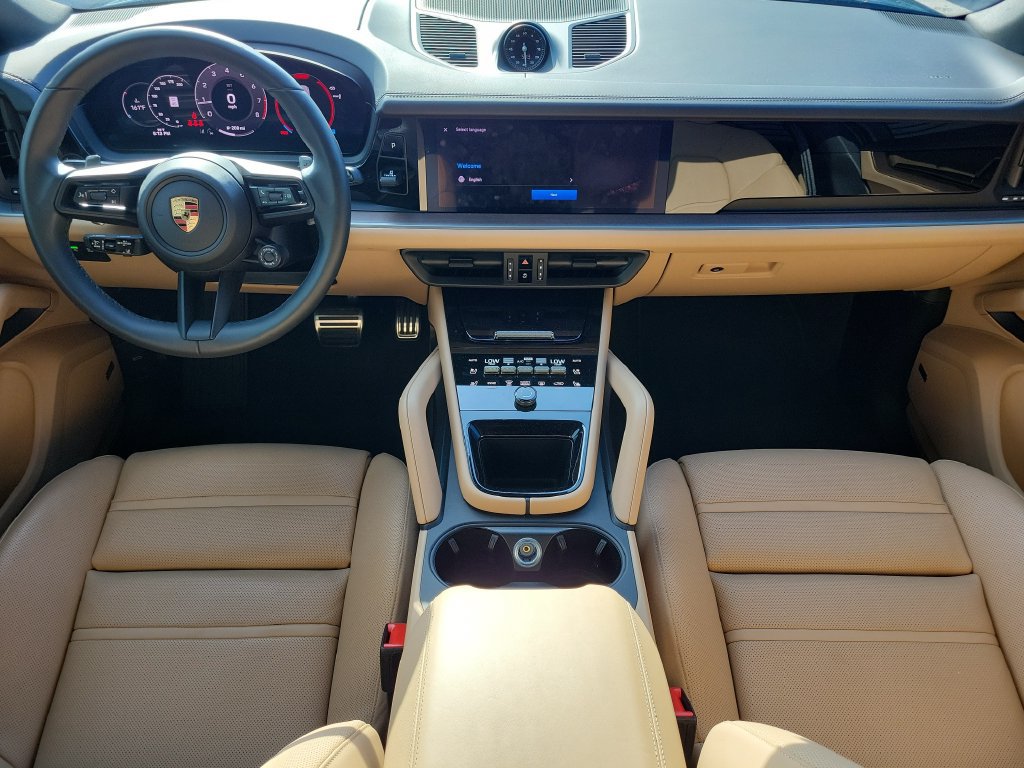 Certified 2025 Porsche Cayenne S AWD/4WD image 20