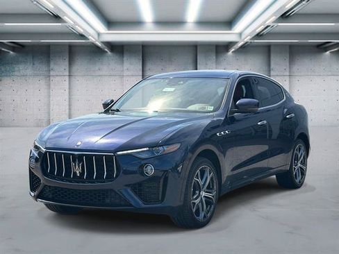 Used 2020 Maserati Levante AWD/4WD image 23