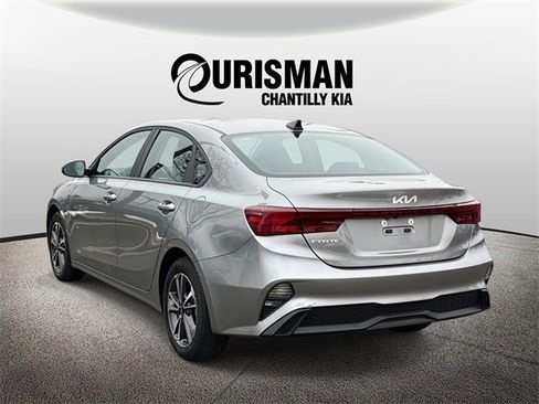 Used 2024 Kia Forte LXS w/ LXS Technology Package image 4