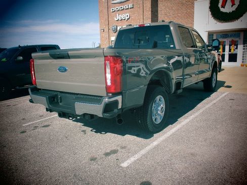 New 2026 Ford F250 XLT w/ FX4 Off-Road Package AWD/4WD image 21
