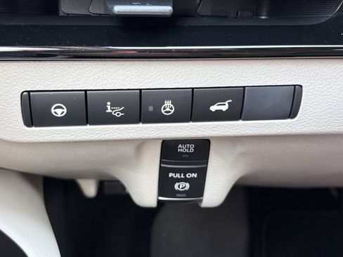 Certified 2025 Nissan Murano Platinum w/ Cargo Package AWD/4WD image 13