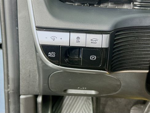 Used 2024 Hyundai Ioniq 5 SEL RWD image 17