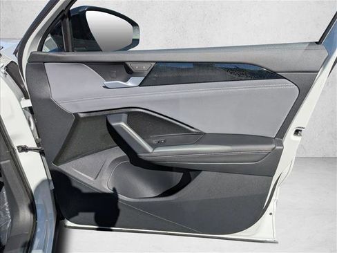 New 2026 Volkswagen Tiguan SE R-Line image 27