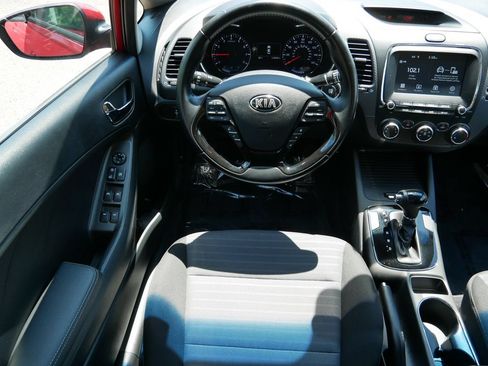Used 2018 Kia Forte S w/ S Technology Plus Package FWD image 12