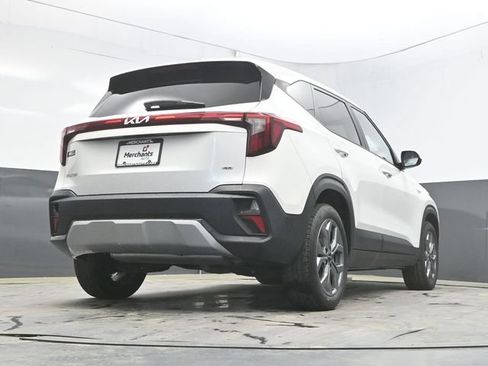 Used 2024 Kia Seltos LX AWD/4WD image 29