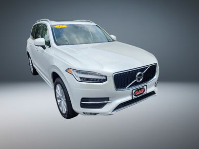 Used 2017 Volvo XC90 T6 Momentum w/ Vision Package