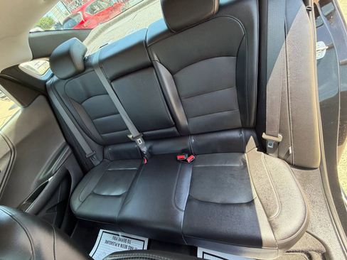 Used 2021 Chevrolet Malibu Premier FWD image 39
