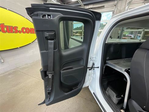 Used 2022 Chevrolet Colorado LT w/ Fleet Safety Package RWD image 20