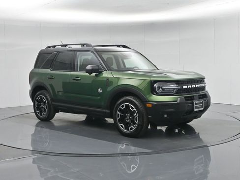 Certified 2025 Ford Bronco Sport Outer Banks w/ Outer Banks Tech Package+ image 29