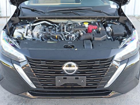 Used 2024 Nissan Sentra SV w/ SV Premium Package image 7