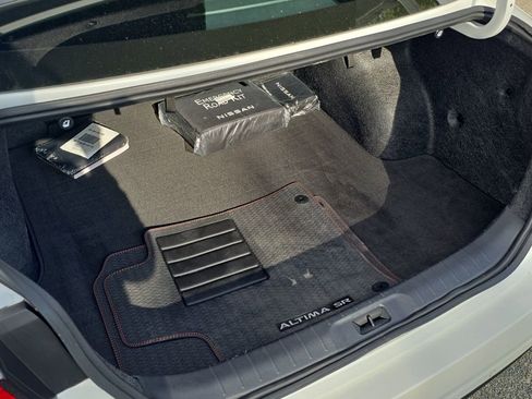 Used 2024 Nissan Altima 2.5 SR w/ SR Premium Package image 7
