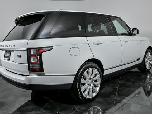 Used 2015 Land Rover Range Rover Supercharged AWD/4WD image 9