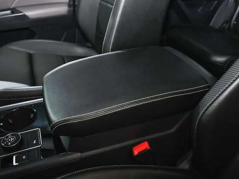 Used 2021 Volkswagen Atlas Cross Sport SEL R-Line image 41