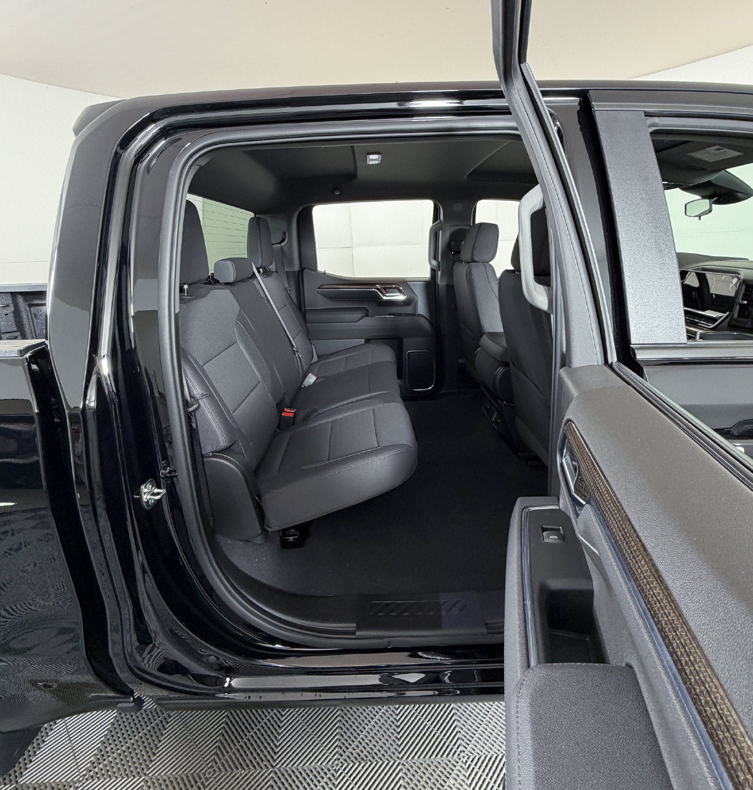 New 2026 Chevrolet Silverado 1500 RST w/ RST Select Package RWD image 5