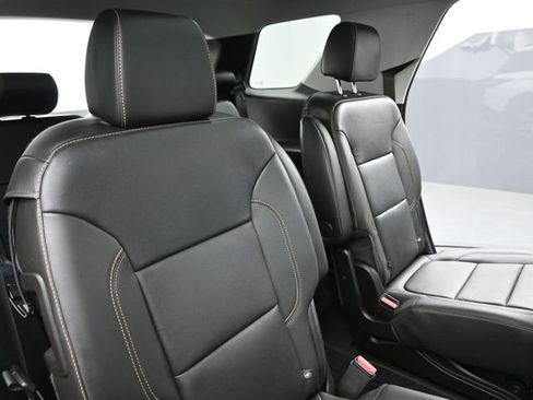 Used 2019 Chevrolet Traverse LT w/ LT Premium Package image 21